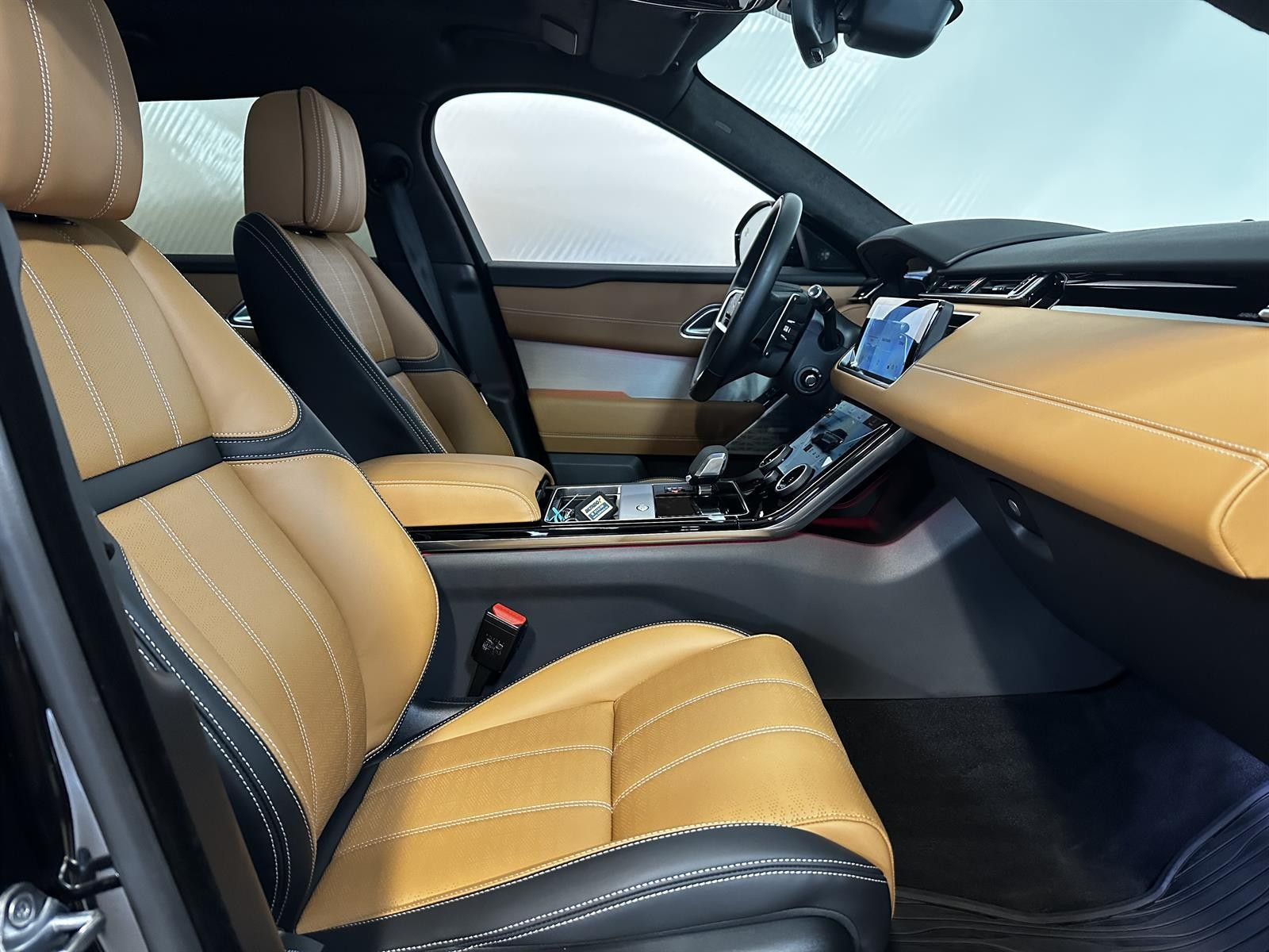 RANGE ROVER VELAR 2.0 P400E 404 R-DYNAMIC HSE