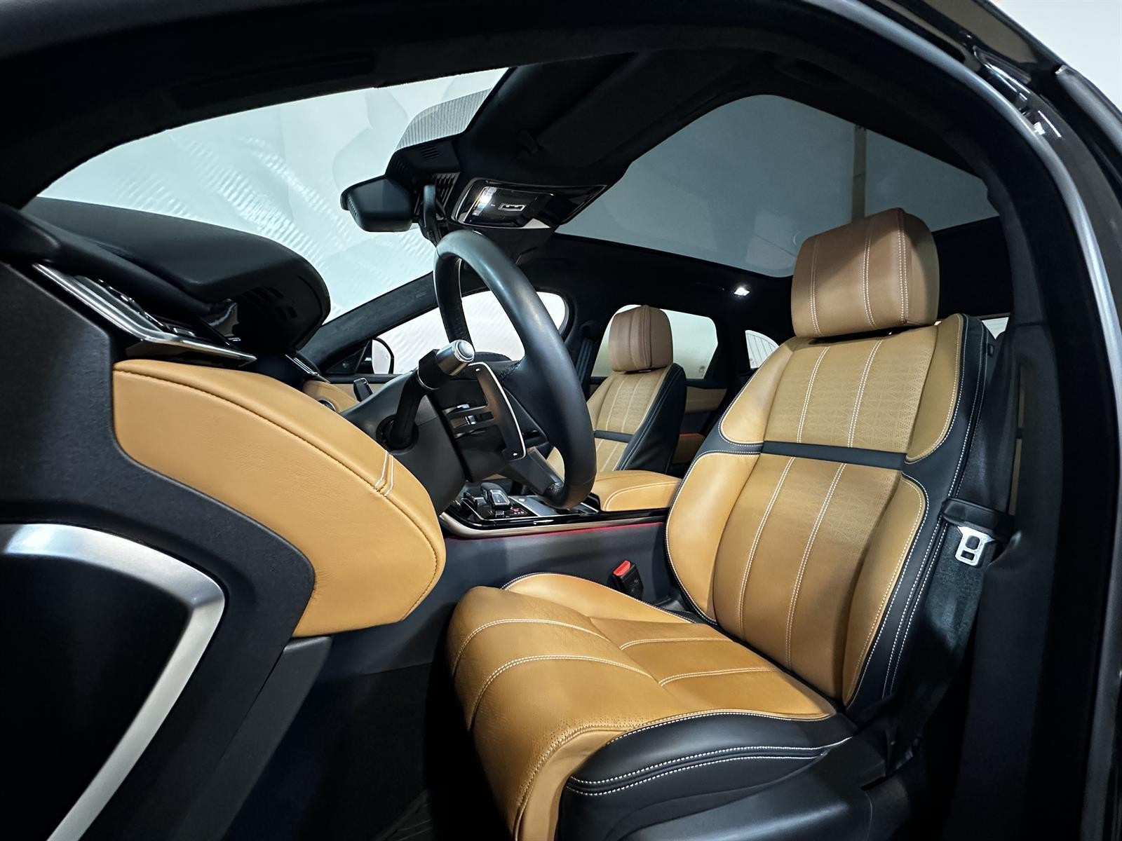 RANGE ROVER VELAR 2.0 P400E 404 R-DYNAMIC HSE