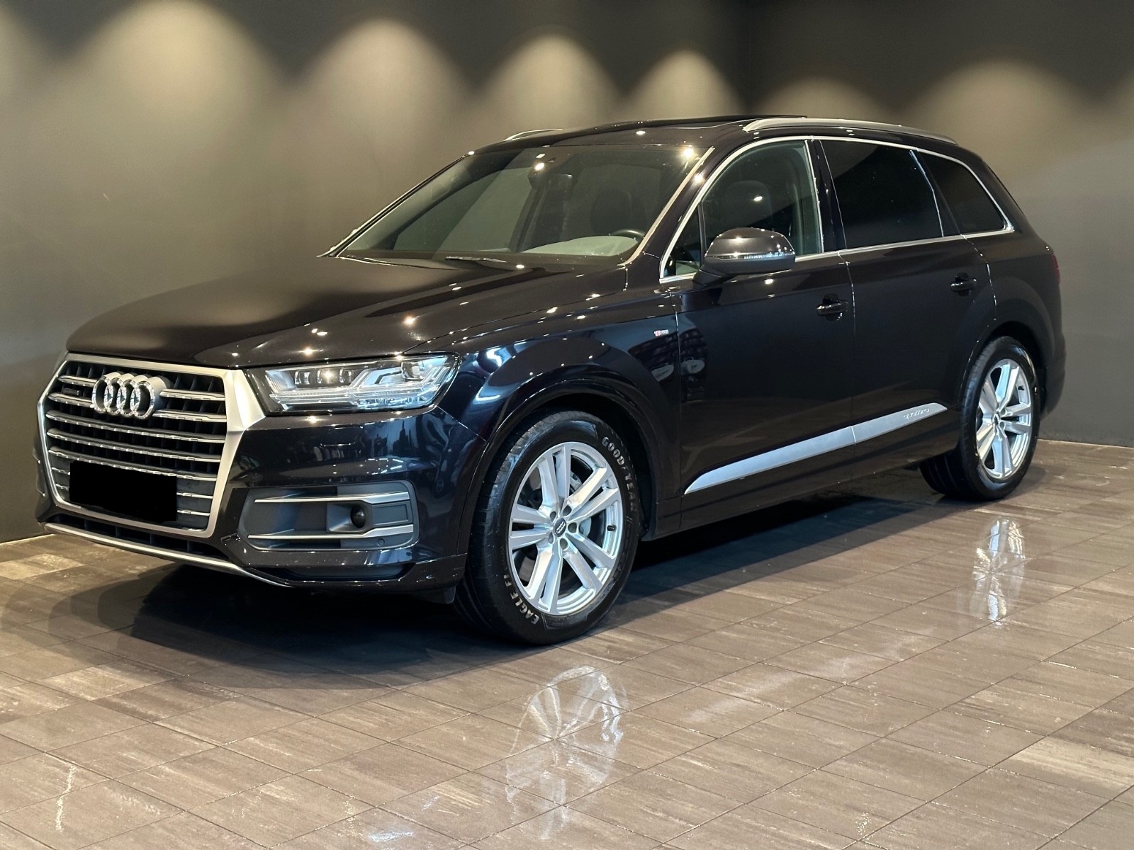 : Q7 (2) 3.0 TDI QUATTRO